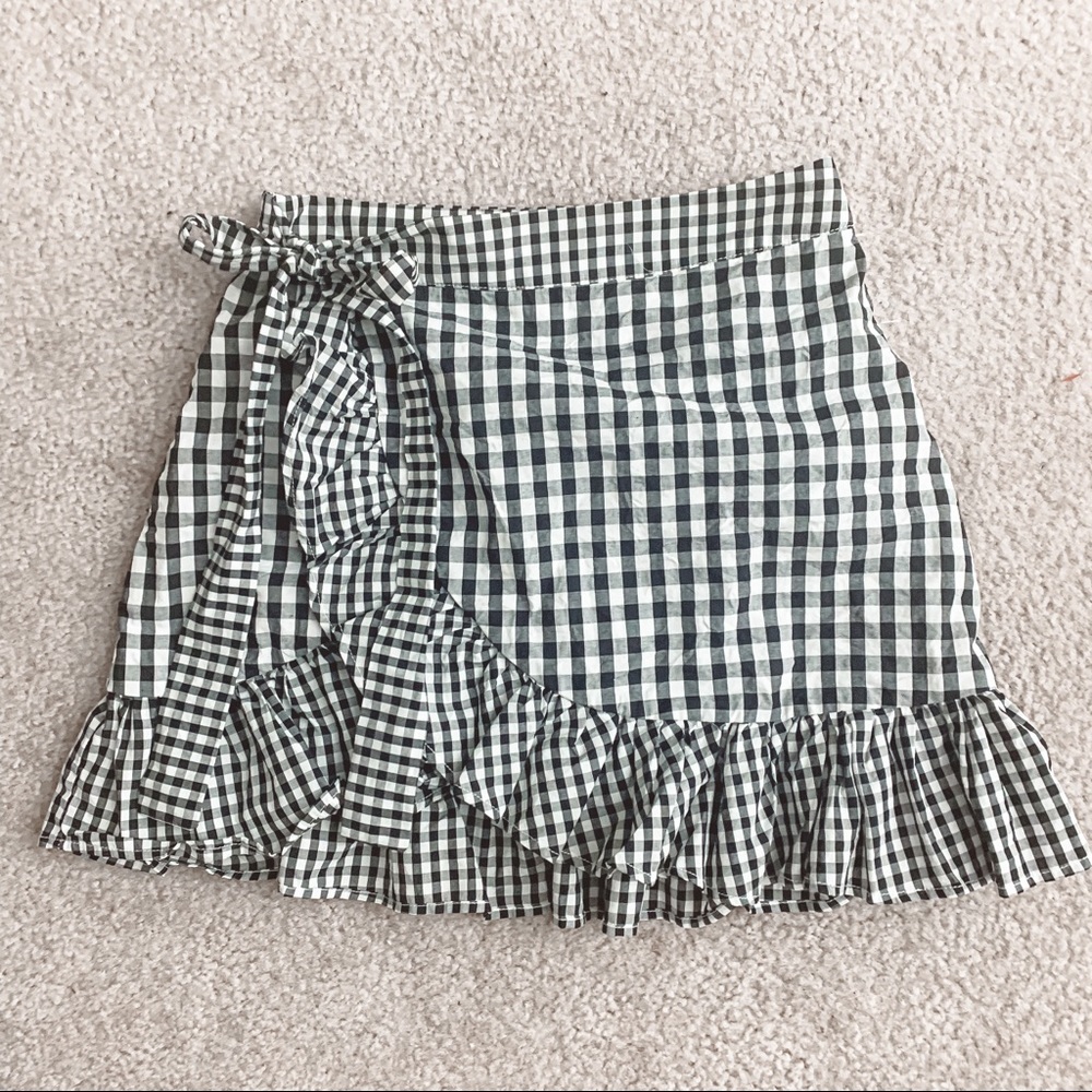 Lovers + Friends cinci ruffle gingham skirt - Picture 2 of 6